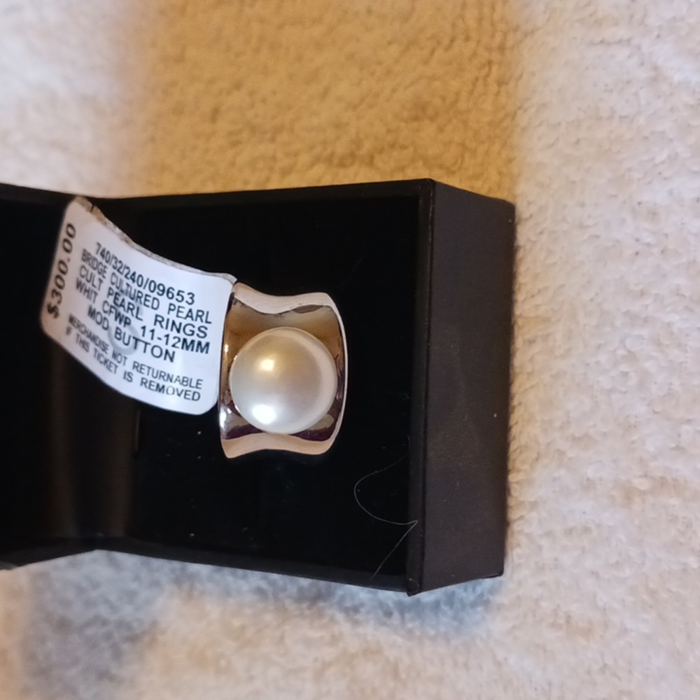 Pearl Ring